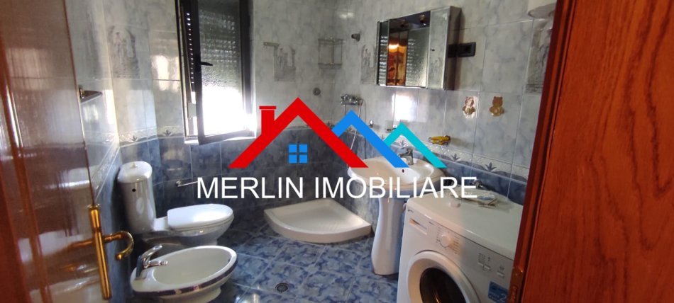 Tirane, jepet me qera apartament 2+1+Ballkon Kati 1, 90 m² 500 € (RRUGA FERIT XHAJKO)