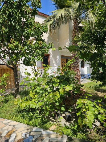 Durres Plazh, jepet me qera Vile 2+1+Aneks+Ballkon Kati 1, 500 € 