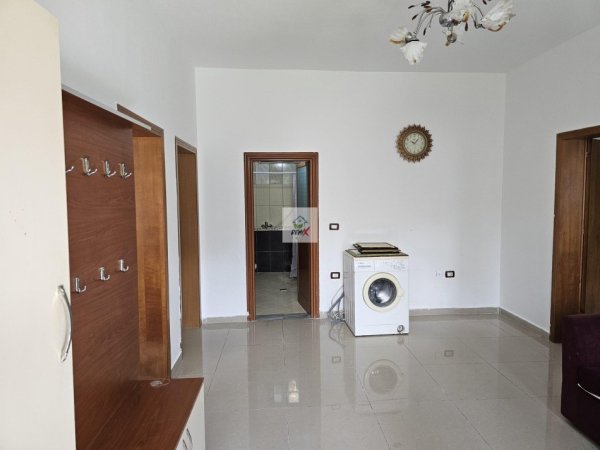 Durres Plazh, jepet me qera Vile 2+1+Aneks+Ballkon Kati 1, 500 € 
