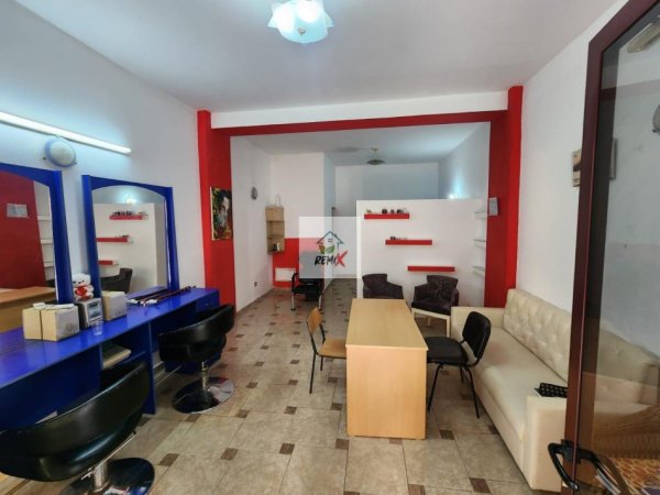 Durres, jepet me qera ambjent biznesi Kati 1, 40 m² 300 € 