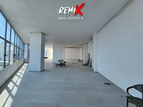 Durres, jepet me qera ambjent biznesi Kati 2, 400 m² 1.500 € 