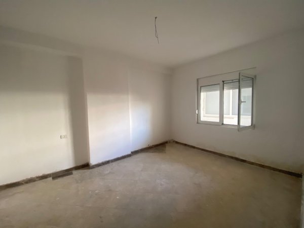Durres, shitet apartament 1+1+Ballkon Kati 2, 76 m² 75.000 € (ISH URT)
