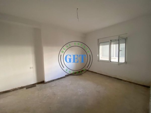 Durres, shitet apartament 1+1+Ballkon Kati 2, 76 m² 75.000 € (ISH URT)