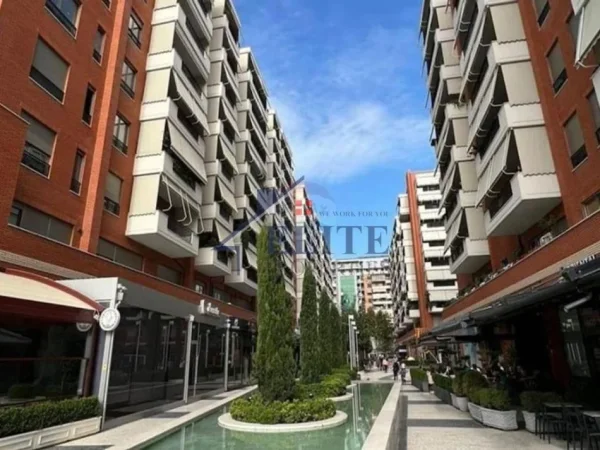 Tirane, jepet me qera ambjent biznesi Kati -1, 2.800 m² (Kompleksi Delijorgji)