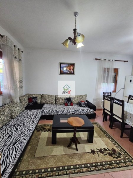Durres, jepet me qera apartament 1+1+Aneks+Ballkon Kati 2, 100 m² 300 € 