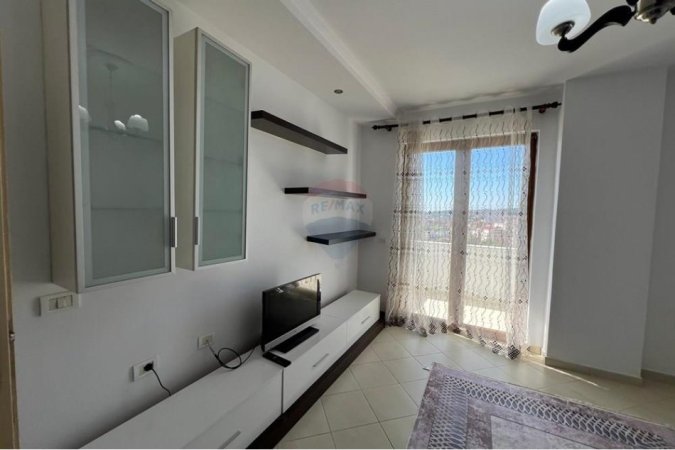 Tirane, jepet me qera apartament 1+1 Kati 7, 65 m² 350 € 
