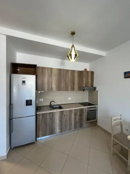 Tirane, shes apartament 1+1+Ballkon Kati 8, 71 m² 110.000 € (Perball amerika 3)