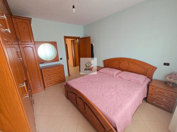Durres, jepet me qera apartament 2+1+Aneks+Ballkon Kati 7, 450 €