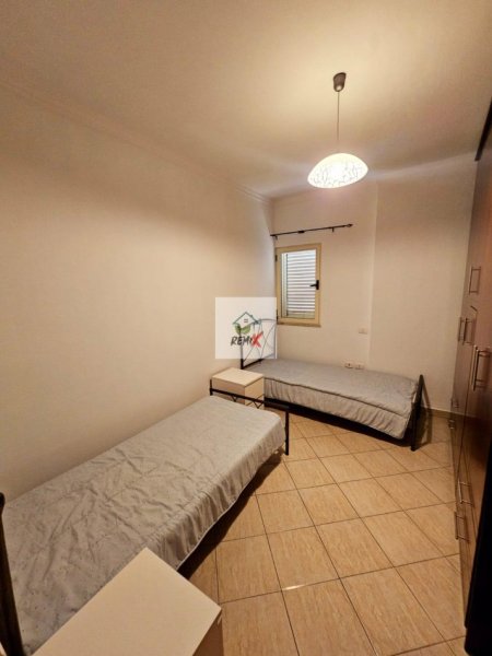 Elbasan, jepet me qera apartament 2+1+Aneks+Ballkon Kati 6, 100 m² 400 € 