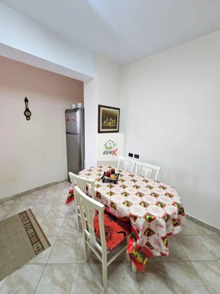 Durres, jepet me qera apartament 2+1+Aneks+Ballkon Kati 5, 120 m² 500 €