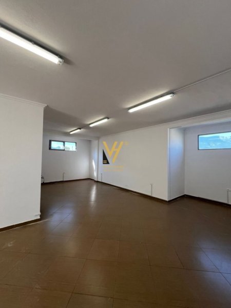 Tirane, jepet me qera zyre Kati 2, 120 m² 600 € (SAUK)