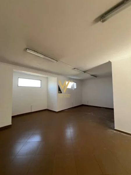 Tirane, jepet me qera zyre Kati 2, 120 m² 600 € (SAUK)