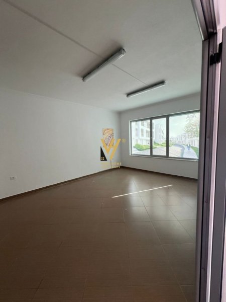 Tirane, jepet me qera zyre Kati 2, 120 m² 600 € (SAUK)