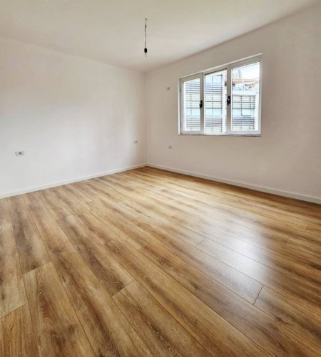 SHITET APARTAMENT 1+1 /prane POSTES QENDRORE