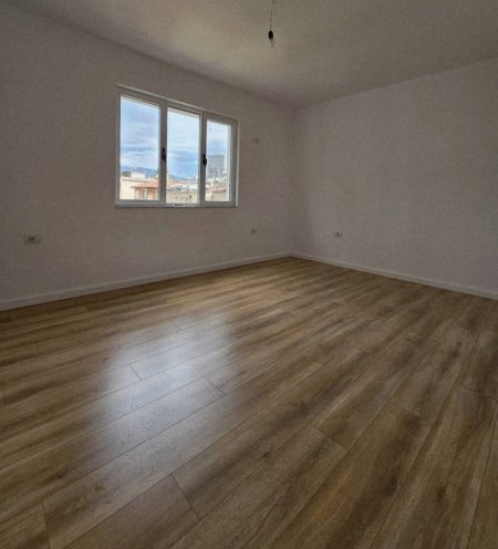 SHITET APARTAMENT 1+1 /prane POSTES QENDRORE