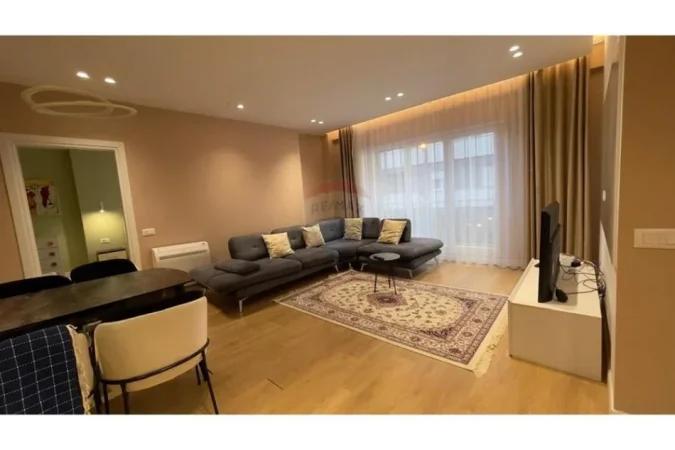 Tirane, jepet me qera apartament 2+1 Kati 1, 90 m² 800 € (rruga e dibres)