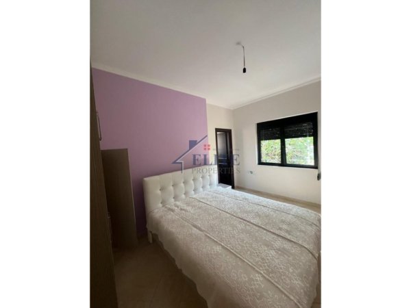 Tirane, jepet me qera shtepi 2+1+Ballkon Kati 2, 100 m² 400 € (Shkoze)
