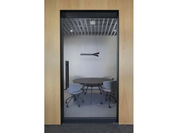 Tirane, jepet me qera zyre Kati 1, 20 m² 250 € (Islam Alla)