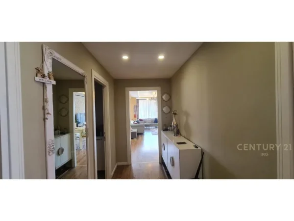 Tirane, shitet apartament 3+1+2 dhe garazh, Kati 5, 155 m² 370.000 € (Kopshti Botanik)