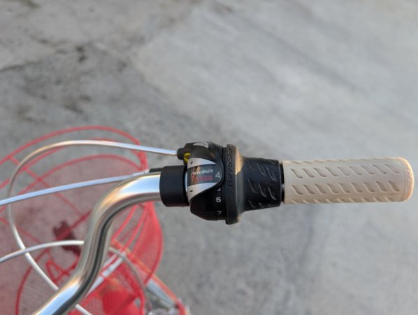 Tirane, shes biciklete per femra Cicli Adriatica Retro Lady e kuqe 100 €