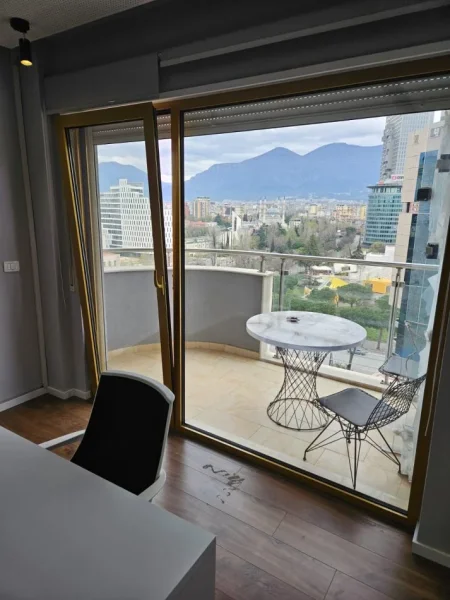 Tirane, jepet me qera zyre , 160 m² 683.867.955 € 