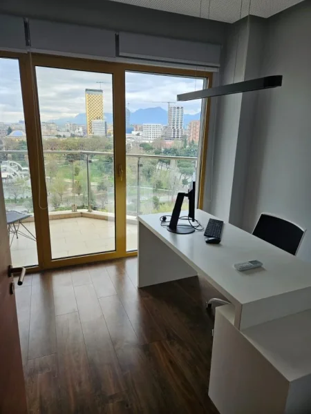Tirane, jepet me qera zyre , 160 m² 683.867.955 € 