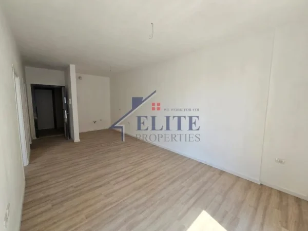 Tirane, shitet apartament 1+1+Ballkon Kati 3, 64 m² 76.560 € (Univers City)