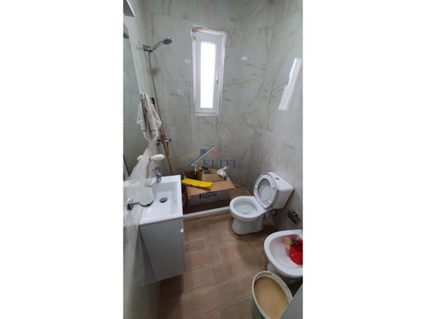 Tirane, jepet me qera apartament 2+1 Kati 4, 80 m² 730 € (Rruga Mine Peza)