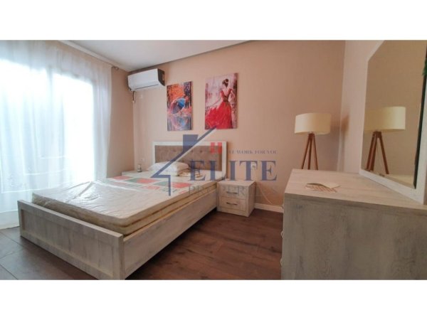 Tirane, jepet me qera apartament 2+1 Kati 4, 80 m² 730 € (Rruga Mine Peza)