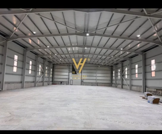 Tirane, jepet me qera magazine Kati 0, 1.200 m² 4.500 € (RINAS)