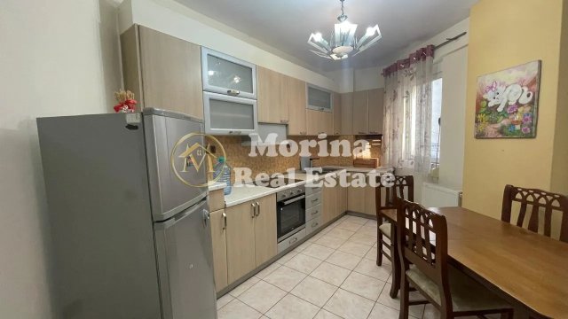 Tirane, jepet me qera zyre Kati 1, 120 m² 1.400 € (Garda)