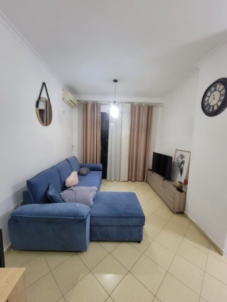 Tirane, jepet me qera apartament 1+1 Kati 4, 60 m² 400 € (Astir)