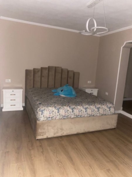 Tirane, jepet me qera apartament 2+1+Ballkon Kati 5, 90 m² 600 € (Varri Bamit)