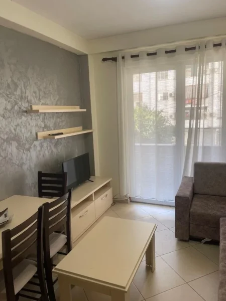 Tirane, jepet me qera apartament 1+1 Kati 4, 63 m² 400 € (Astir)