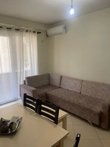 Tirane, jepet me qera apartament 1+1 Kati 4, 63 m² 400 € (Astir)