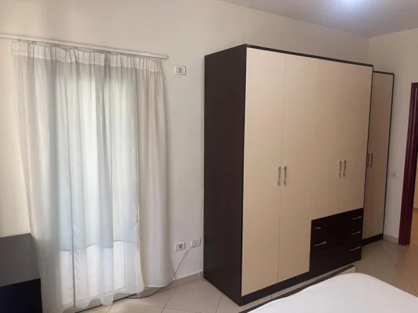 Tirane, jepet me qera apartament 1+1 Kati 4, 63 m² 400 € (Astir)