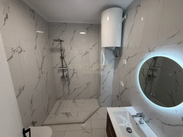 Durres, shes apartament 1+1+Ballkon Kati 4, 115.000 € 