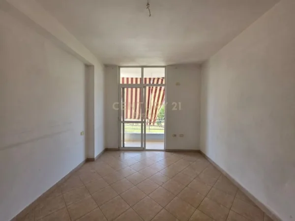 Tirane, shitet apartament 2+1+Ballkon Kati 3, 105 m² 126.000 € 