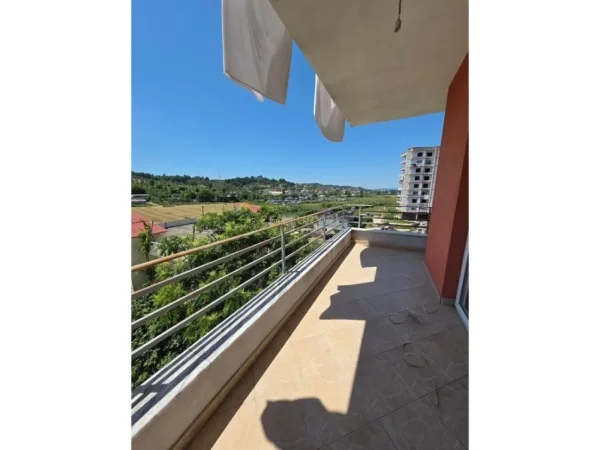 Tirane, shitet apartament 2+1+Ballkon Kati 3, 105 m² 126.000 € 