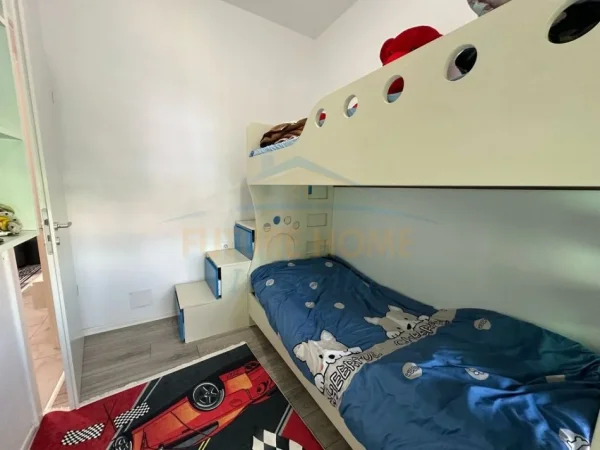 Shitet, Apartament 2+1, Kompleksi Mangalem, Tiranë.