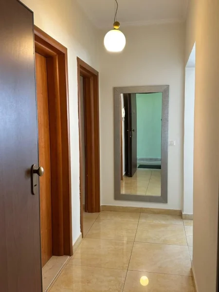 Tirane, jepet me qera apartament 2+1 Kati 3, 100 m² 800 € (liqeni i thate)