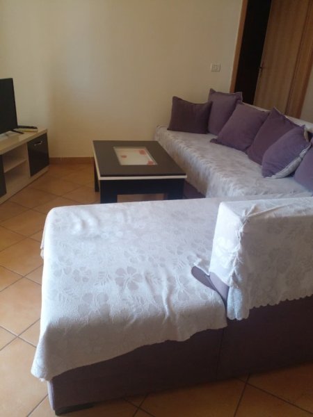 Tirane, jepet me qera apartament 2+1+Ballkon Kati 6, 100 m² 550 € (PALLATI ME SHIGJETA)