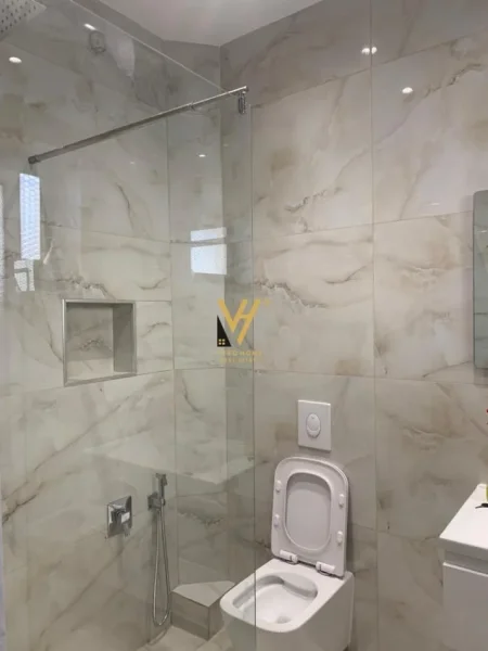 Tirane, jepet me qera ambjent biznesi Kati 1, 62 m² 450 € (RRUGA MUHAMET GJOLLESHA)