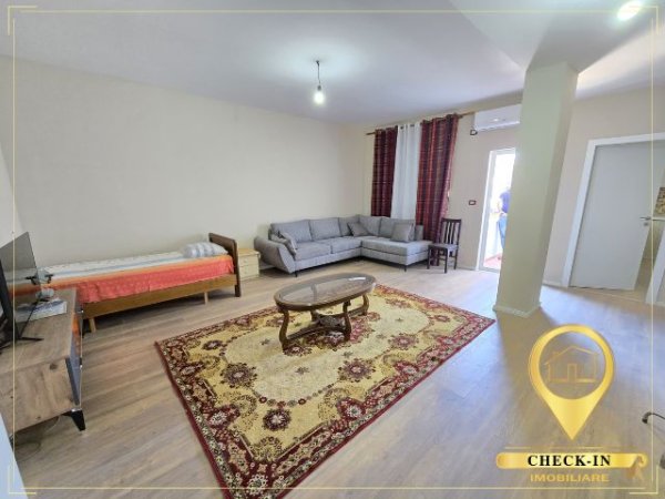Tirane, jepet me qera apartament 1+1+Aneks+Ballkon , 70 m² 500 € (Sheshi Shtraus)