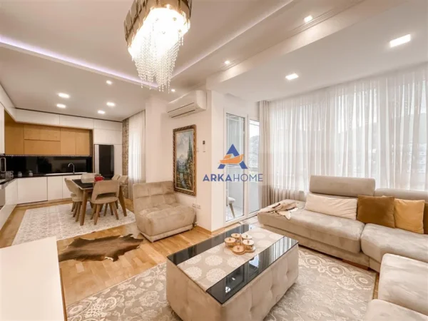 Tirane, shitet apartament 3+1+Ballkon Kati 3, 123 m² 250.000 € (KOPSHTI BOTANIK)