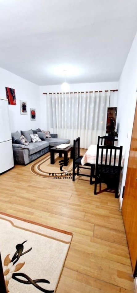Tirane, jepet me qera apartament 2+1 Kati 4, 80 m² 500 € (RRUGA BARDHYL)