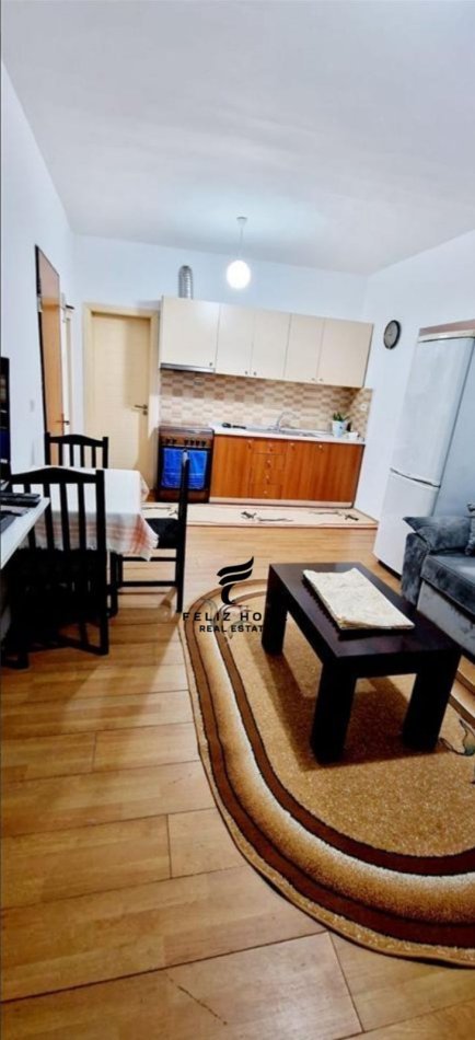 Tirane, jepet me qera apartament 2+1 Kati 4, 80 m² 500 € (RRUGA BARDHYL)