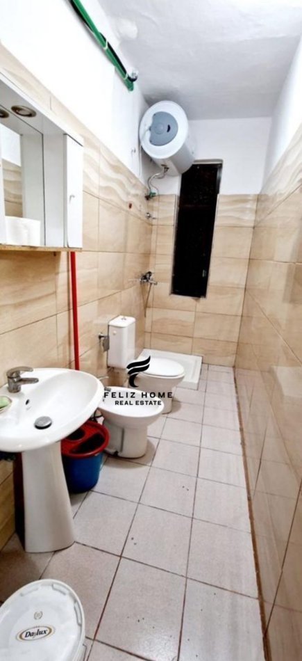 Tirane, jepet me qera apartament 2+1 Kati 4, 80 m² 500 € (RRUGA BARDHYL)