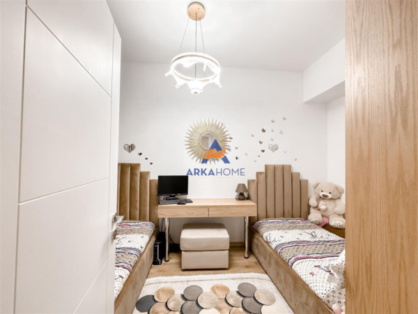 Tirane, shitet apartament 3+1+Ballkon Kati 3, 123 m² 250.000 € (KOPSHTI BOTANIK)
