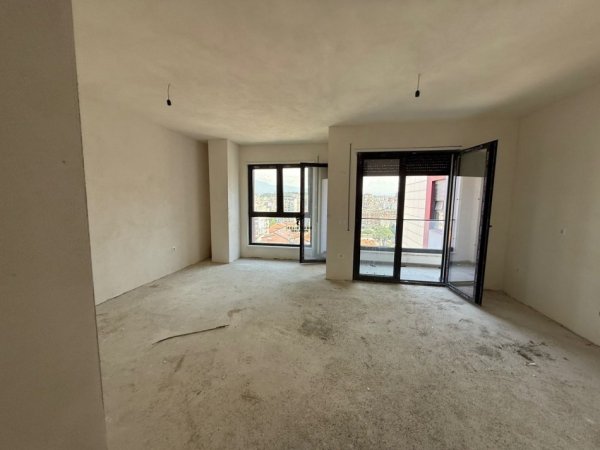 Tirane, shitet apartament 3+1+Ballkon Kati 10, 127 m² 365.000 € (STADIUMI DINAMO)